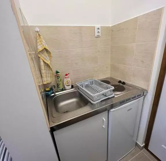 Majatalo Komáromi Vendégház Erdőhorváti