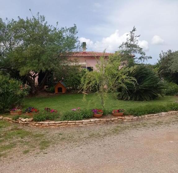 تختخواب و صبحانه Spiaggia Lazzarettohouse