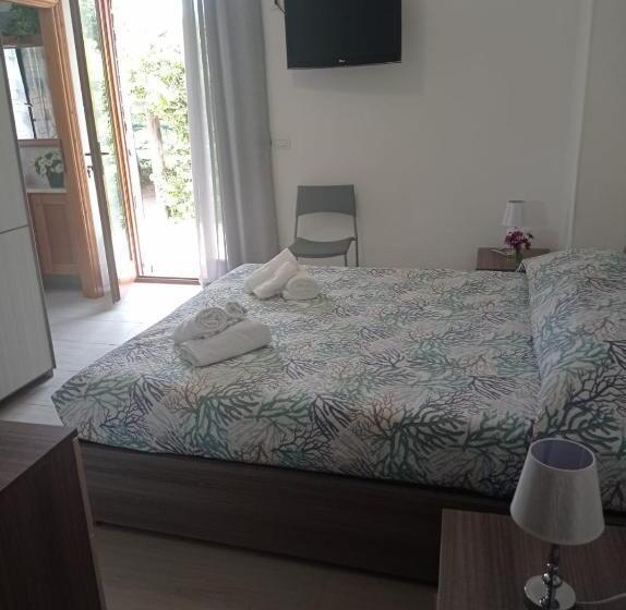 تختخواب و صبحانه Spiaggia Lazzarettohouse