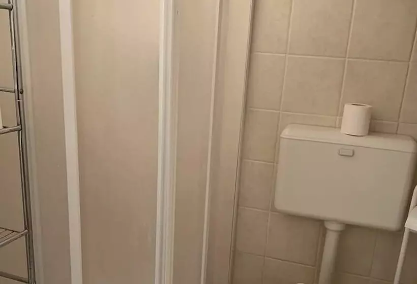 تختخواب و صبحانه Luxury Cassese