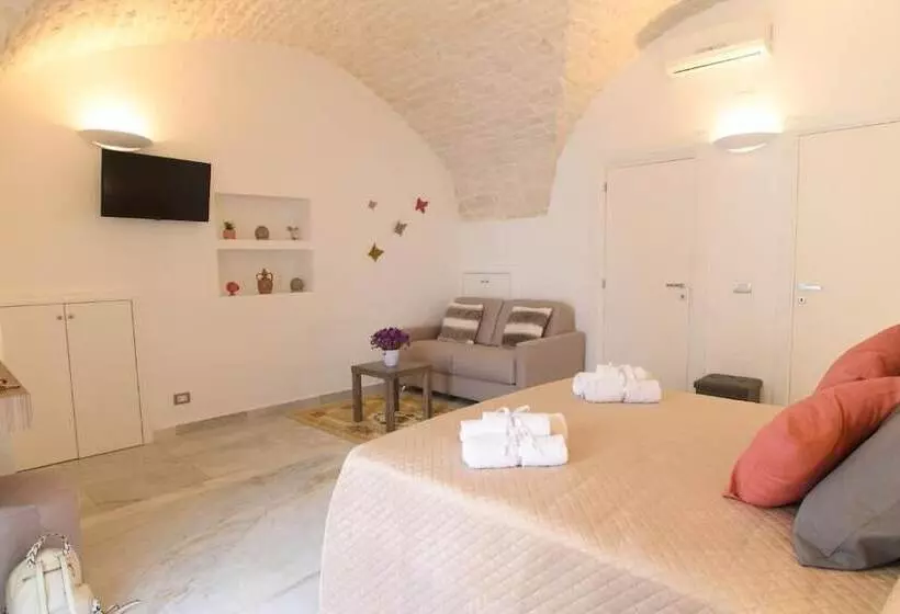 تختخواب و صبحانه Luxury Cassese