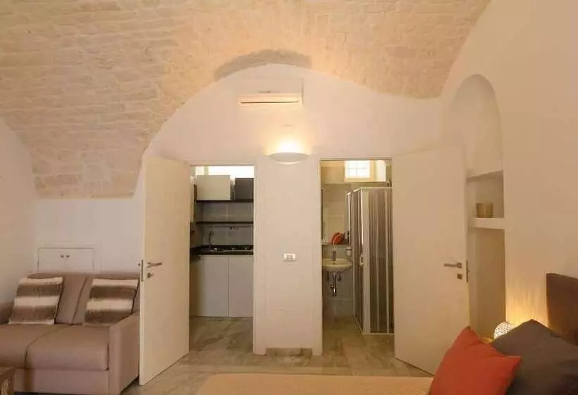 تختخواب و صبحانه Luxury Cassese