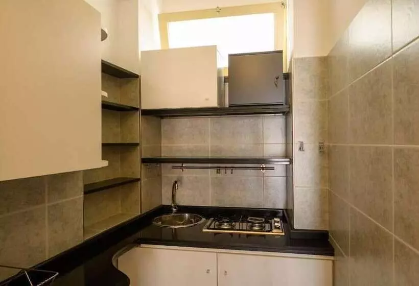 تختخواب و صبحانه Luxury Cassese