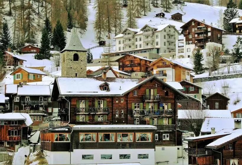 Aamiaismajoitus (B&B) The Alpina Lodge