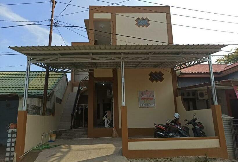 בית מלון כפרי Spot On 91249 Baroqah Guest House