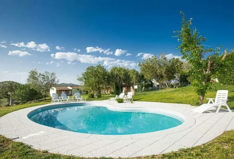 ホテル Turismo Rurale Cudacciolu