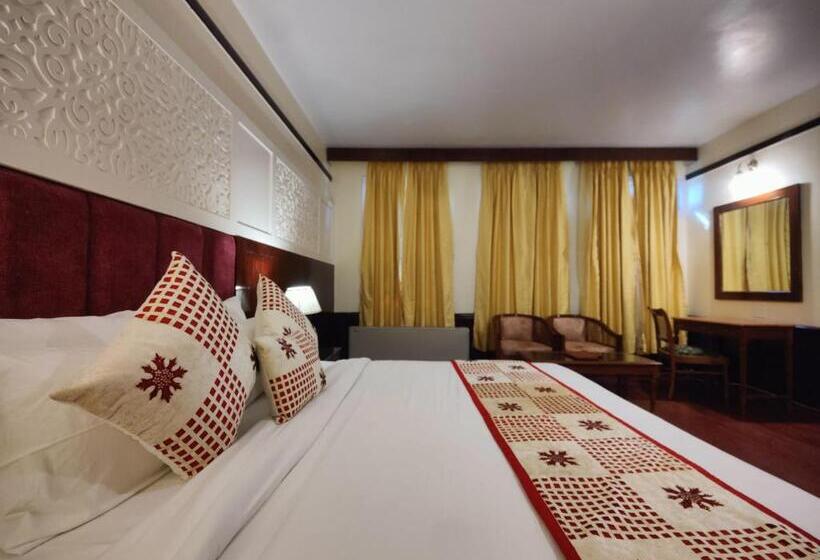 אתר נופש Woodville Palace