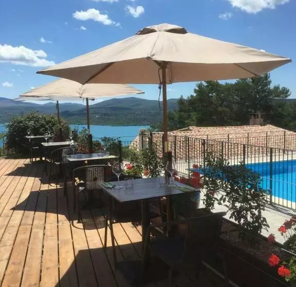 Hotelli Auberge Du Castellas
