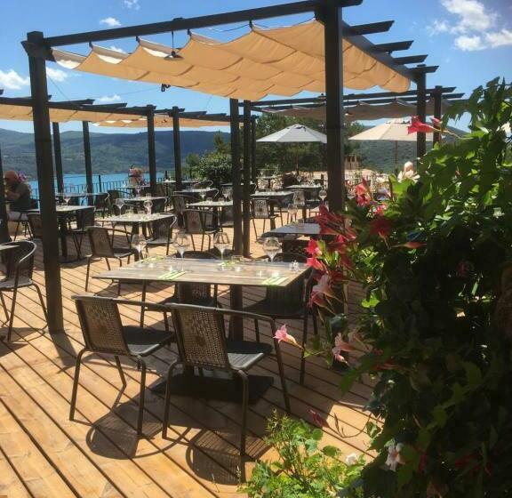 Отель Auberge Du Castellas