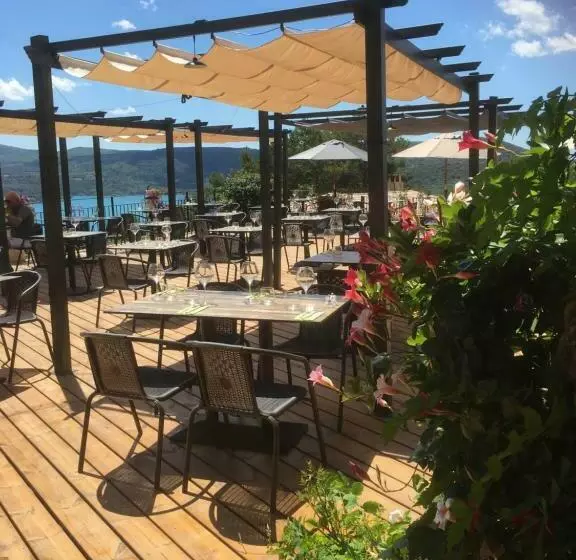 Hotelli Auberge Du Castellas