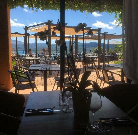 Отель Auberge Du Castellas