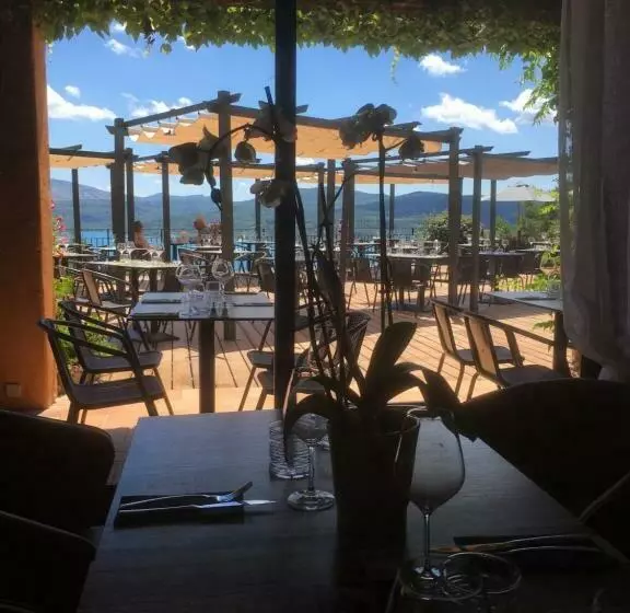 Hotelli Auberge Du Castellas