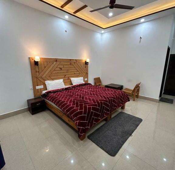 ホテル Himalayan Foxhole