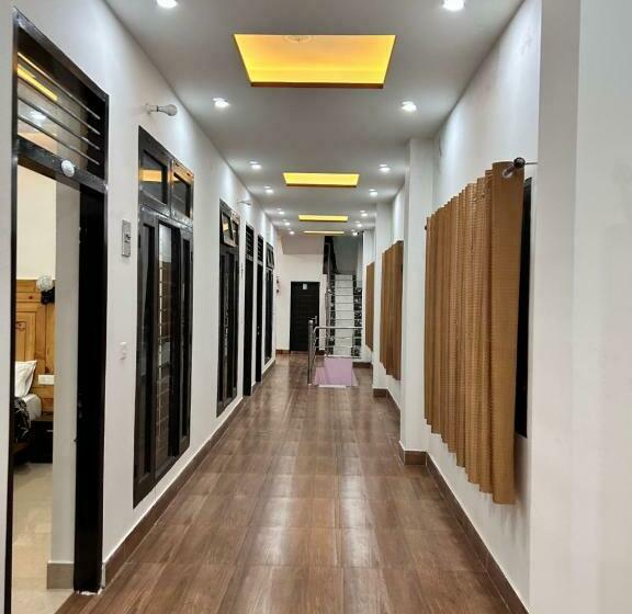 ホテル Himalayan Foxhole