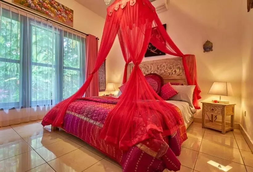 ペンション Griya Bali Surga Waterfront Boutique Villa & Spa