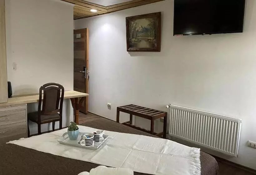 ペンション 4 Habitación Privada Cama Matrimonial
