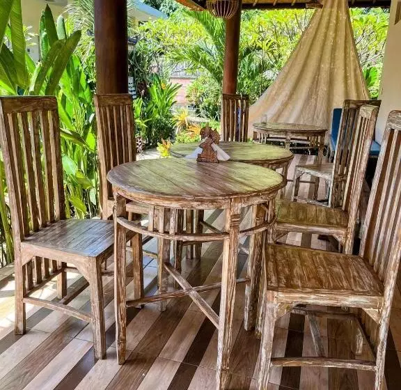ペンション Kupu Kupu Guest House