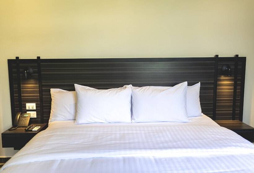 בית מלון כפרי La Nacional By Kavia