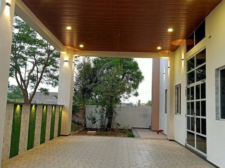 Sun Stone Hotel & Club   Jawai