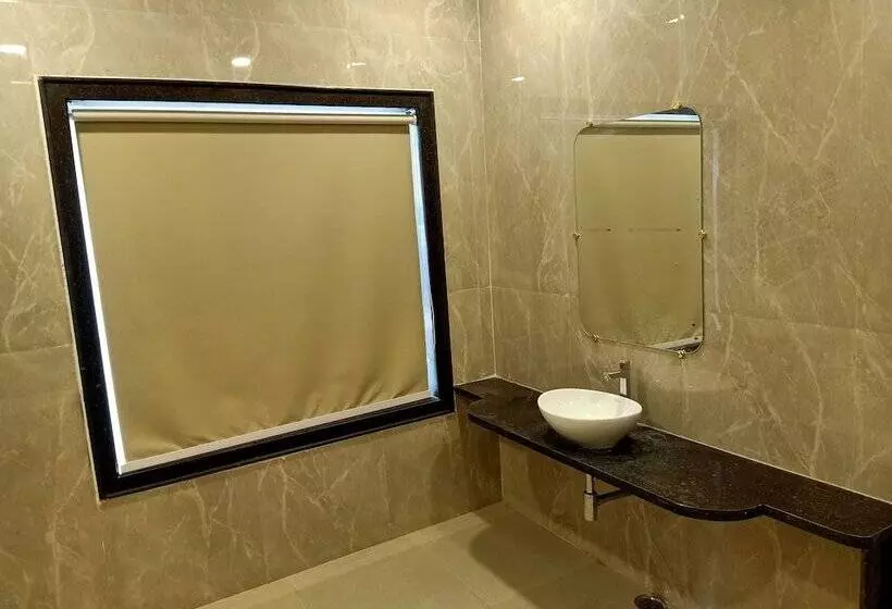 Sun Stone Hotel & Club   Jawai