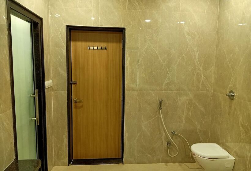 Sun Stone Hotel & Club   Jawai