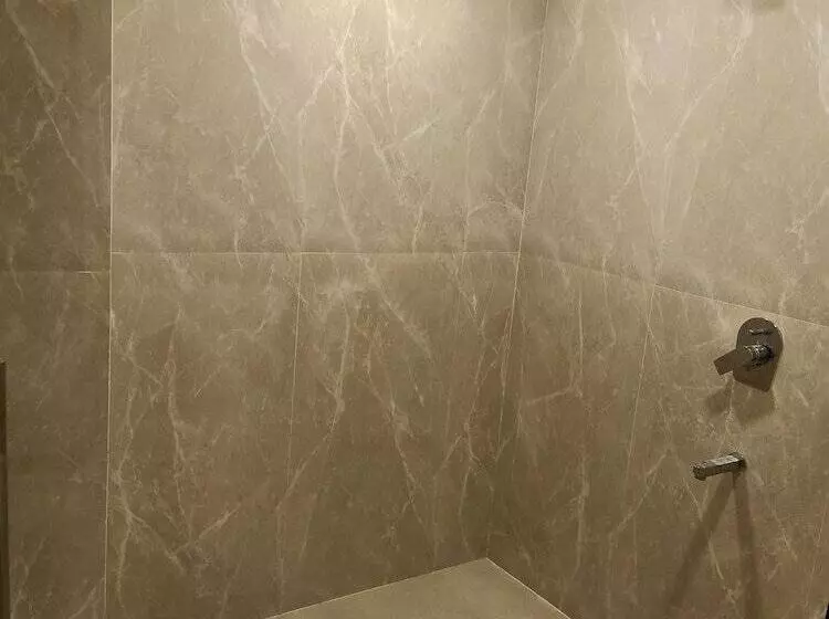 Sun Stone Hotel & Club   Jawai