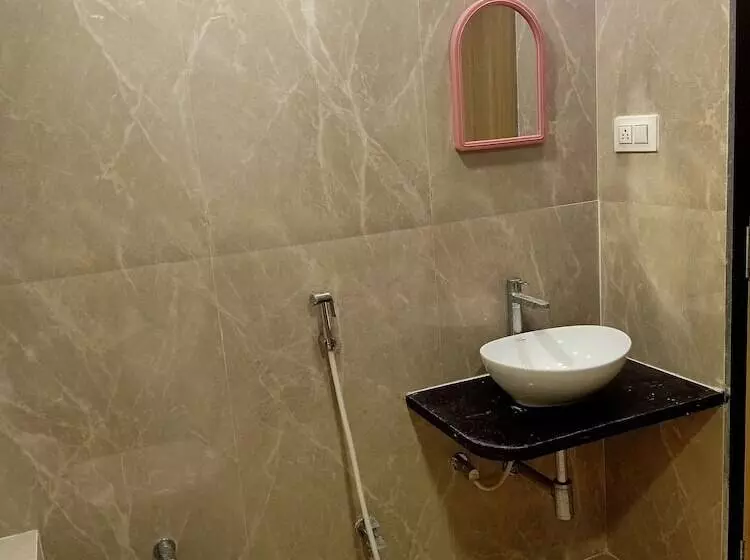 Sun Stone Hotel & Club   Jawai