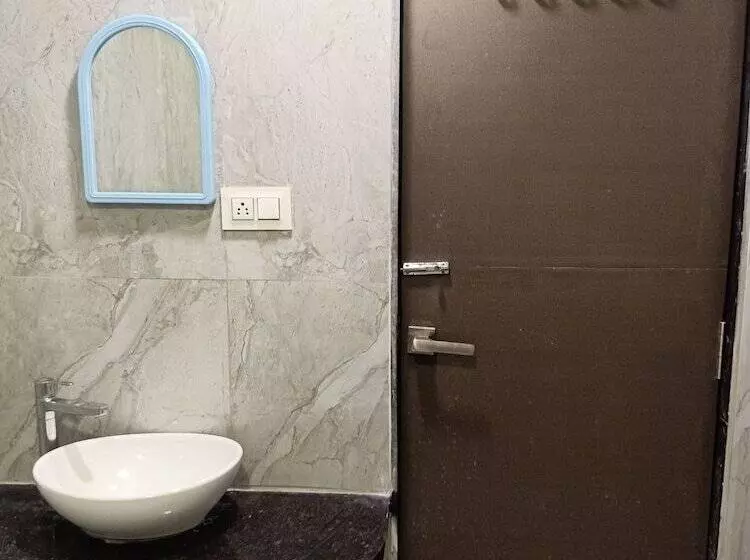 Sun Stone Hotel & Club   Jawai