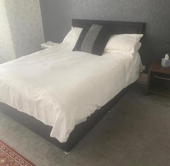 Пансион The New Macleods Guest House