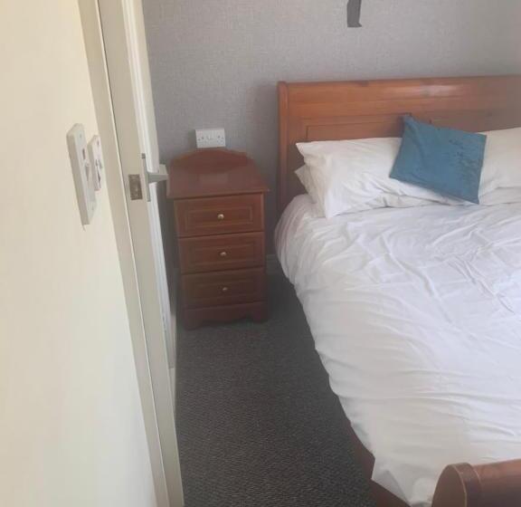 Пансион The New Macleods Guest House