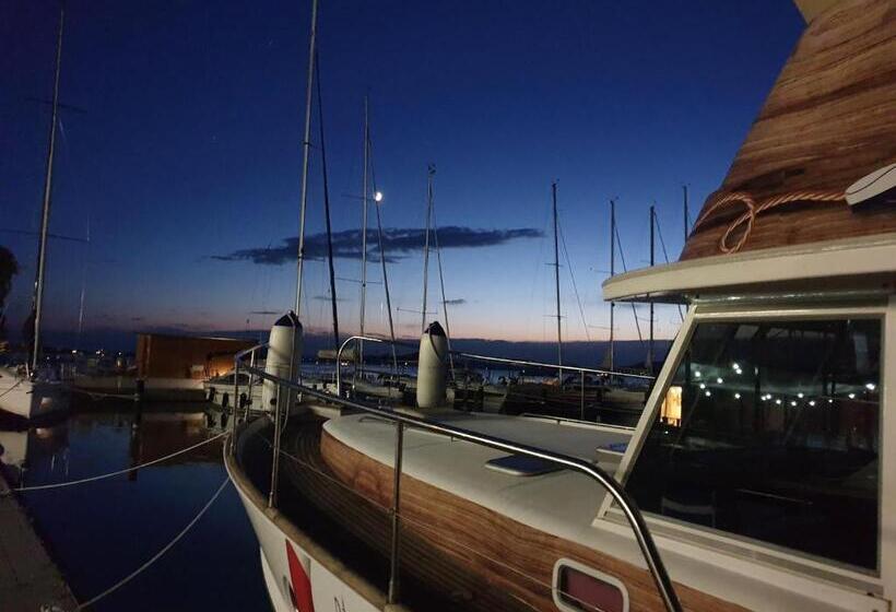 Bl Lakeside Apartman