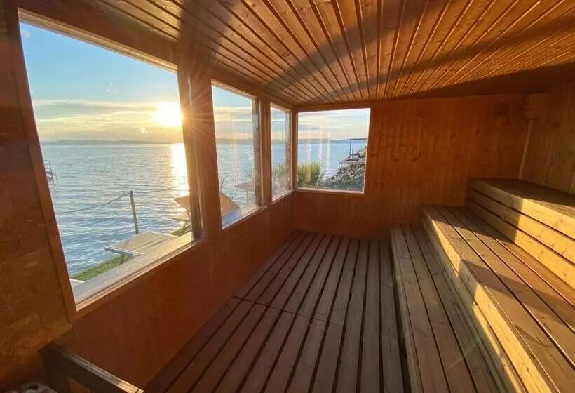 Bl Lakeside Apartman