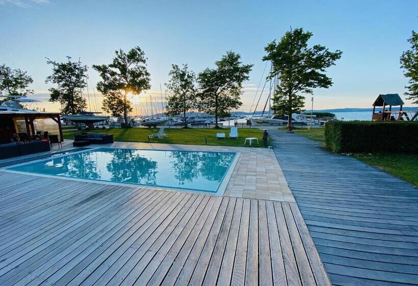 Bl Lakeside Apartman