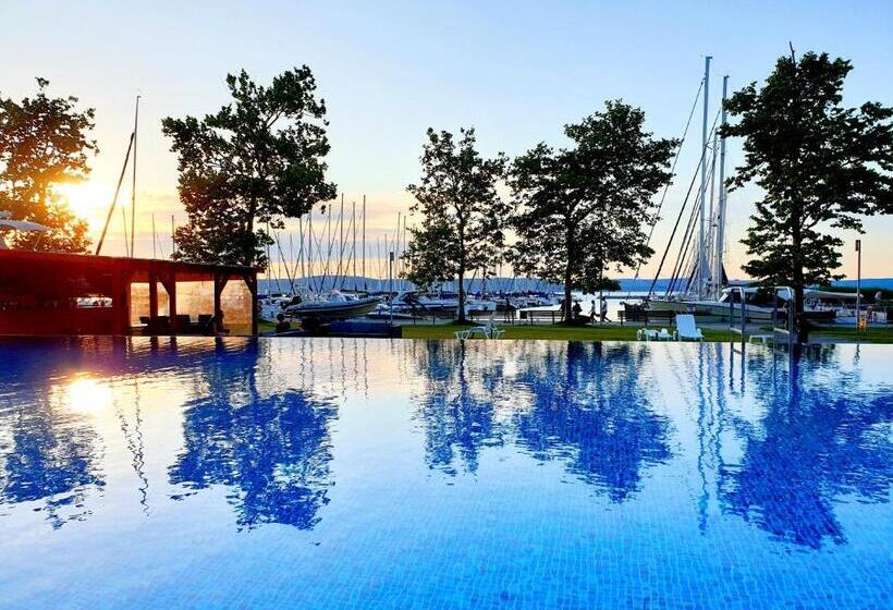 Bl Lakeside Apartman