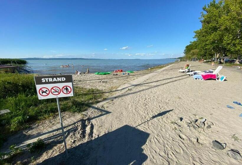 Bl Lakeside Apartman