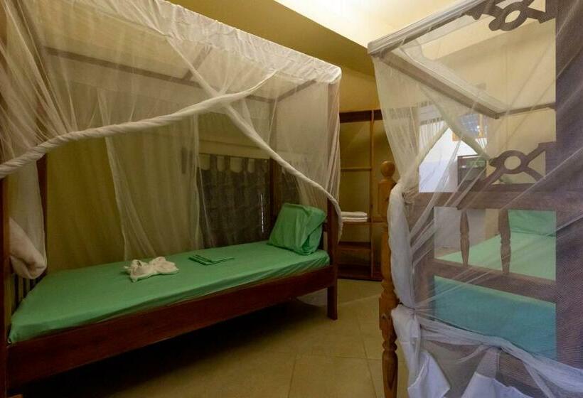 فندق Eden Paradise