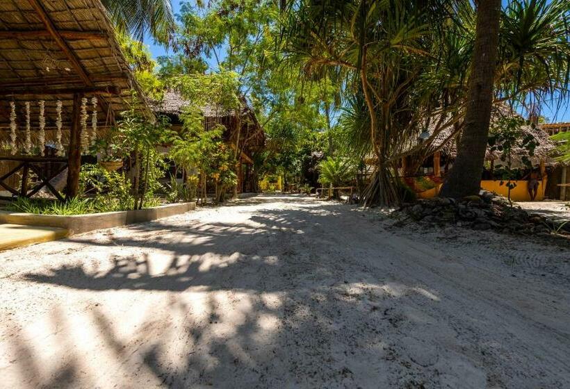 فندق Eden Paradise