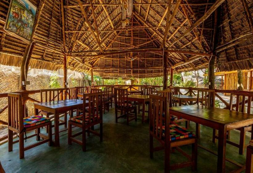 فندق Eden Paradise