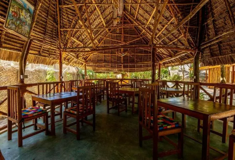 Hotelli Eden Paradise