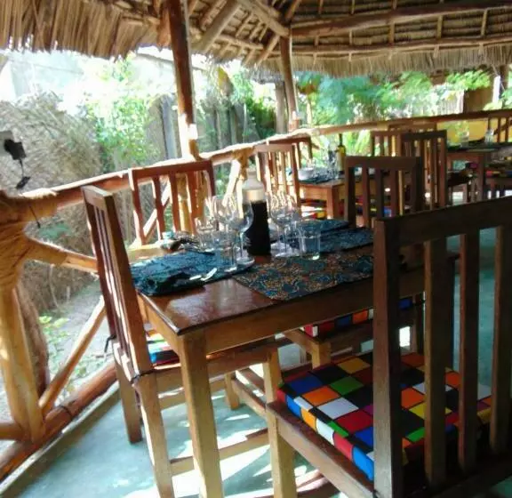 Hotelli Eden Paradise