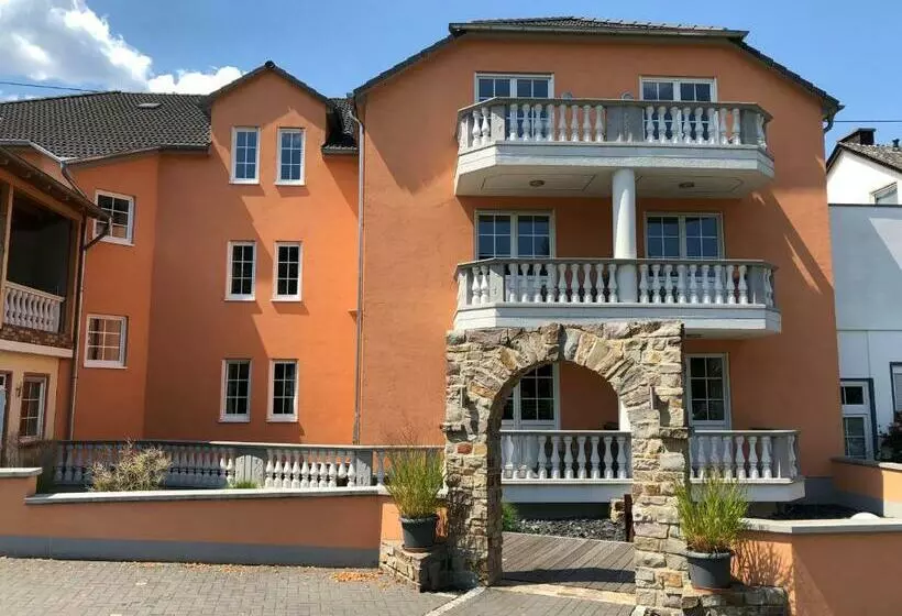 ホテル & Restaurant Brühler Hof