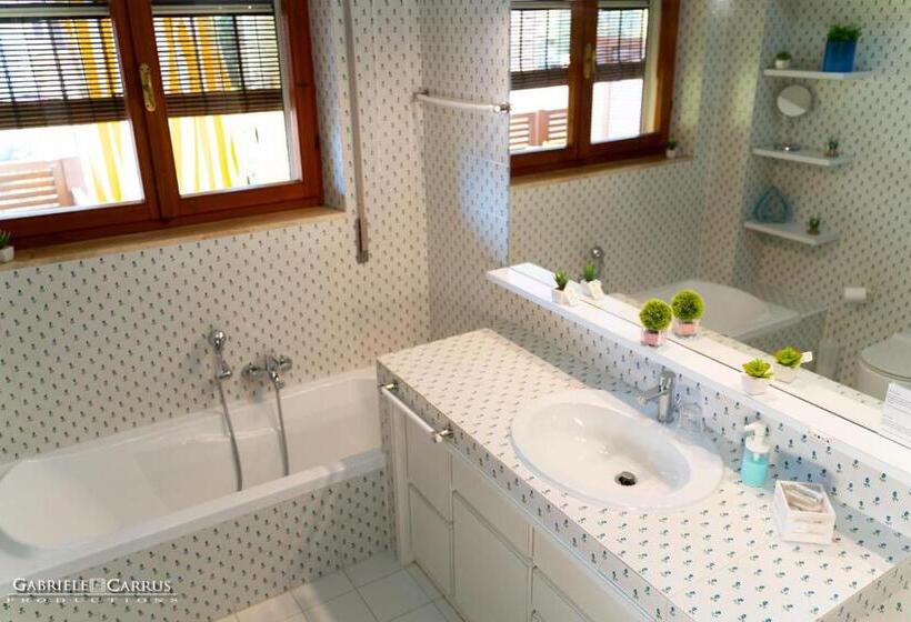 Пансион Murahera Guest House