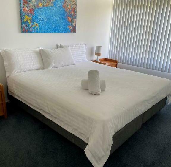 リゾートホテル Mounties @ Sussex