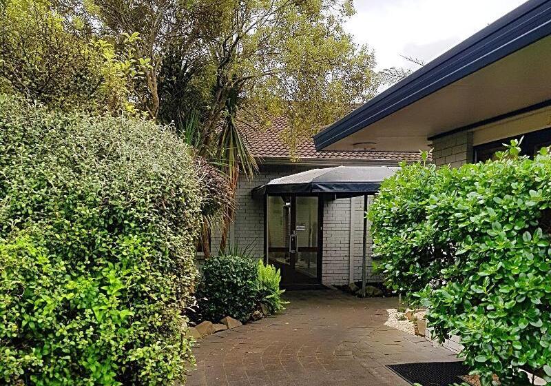 Hotel Auckland Airport Easy