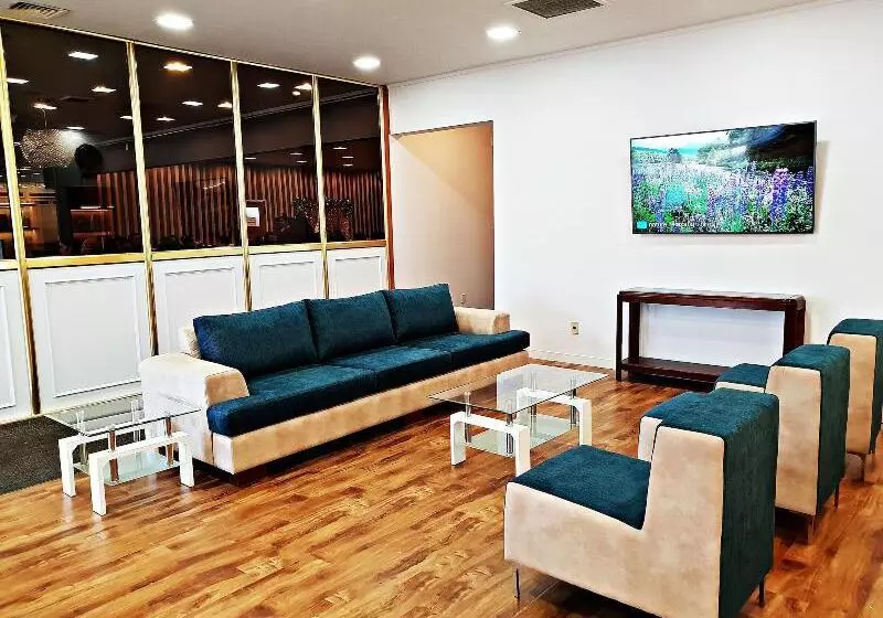 Hotel Auckland Airport Easy