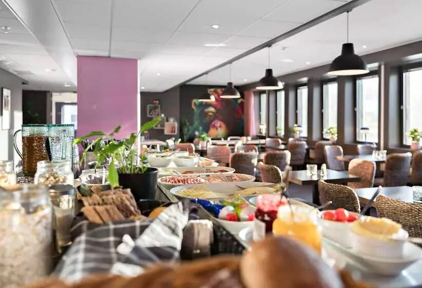 Отель Aiden By Best Western Stockholm Solna