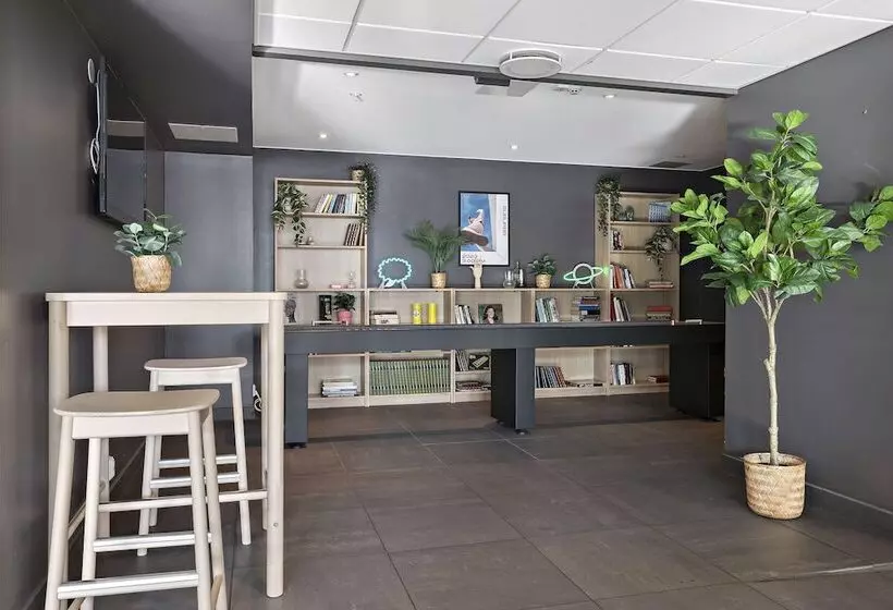 Отель Aiden By Best Western Stockholm Solna