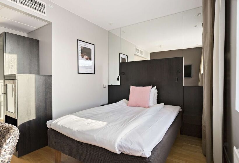 هتل Aiden By Best Western Stockholm Solna