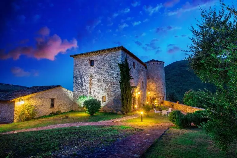 ホテル Castello Valenzino