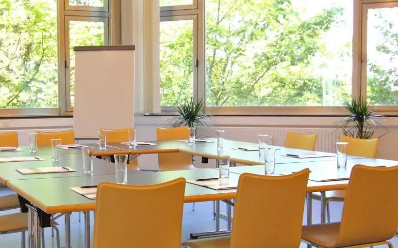 Hotel College Garden